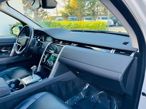 Used 2022 Land Rover Discovery Sport S image 15