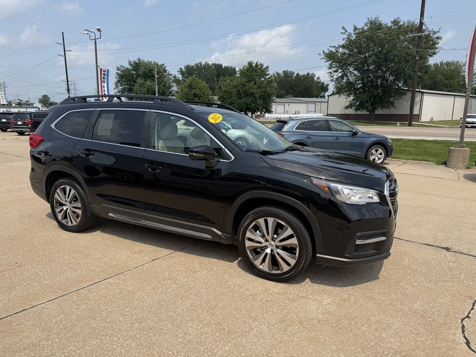 Used 2022 Subaru Ascent Limited w/ Technology Package AWD/4WD image 4
