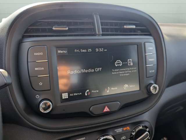 Used 2025 Kia Soul LX w/ LX Technology Package FWD image 22