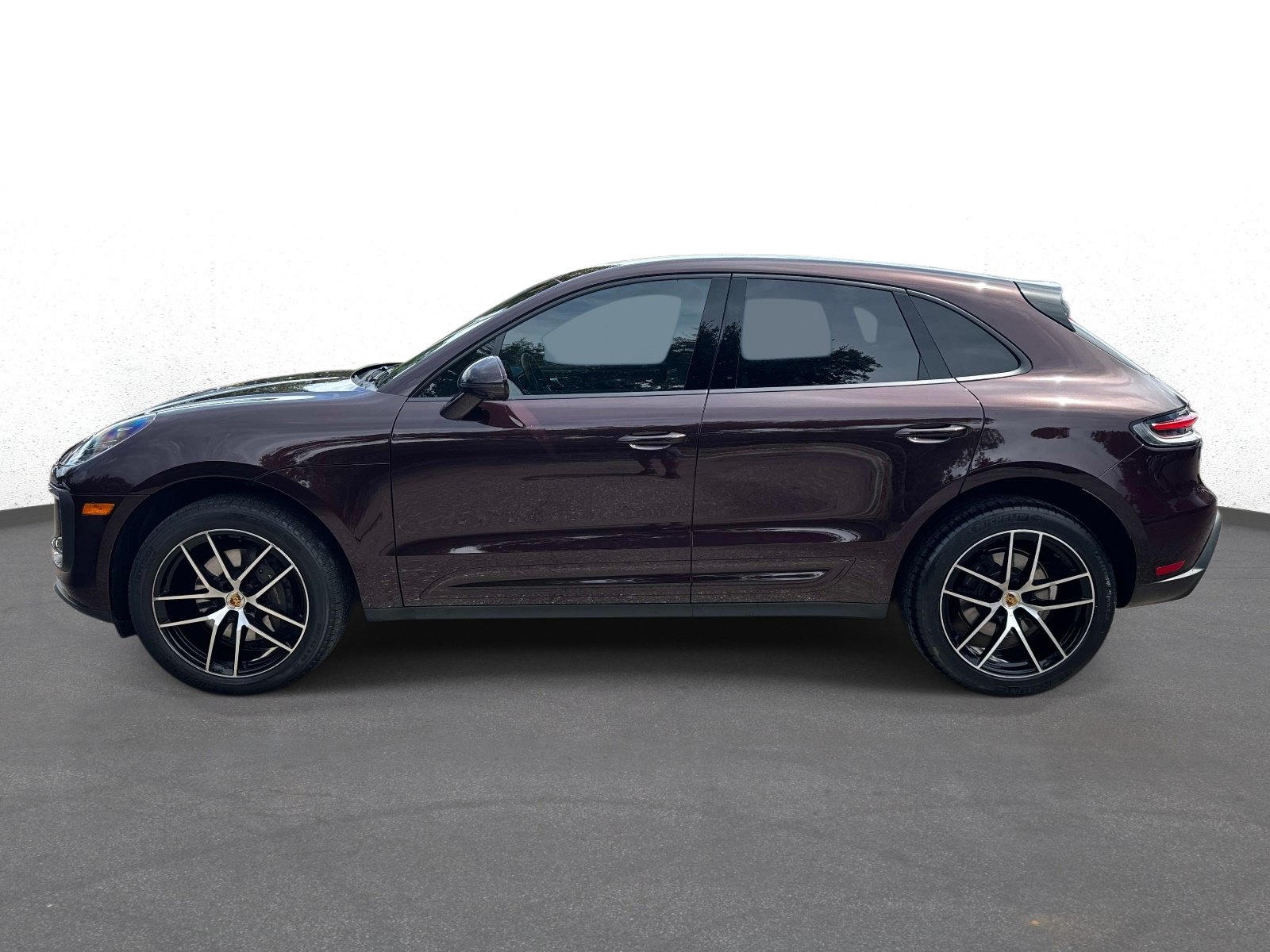 Used 2023 Porsche Macan Turbo AWD/4WD image 6