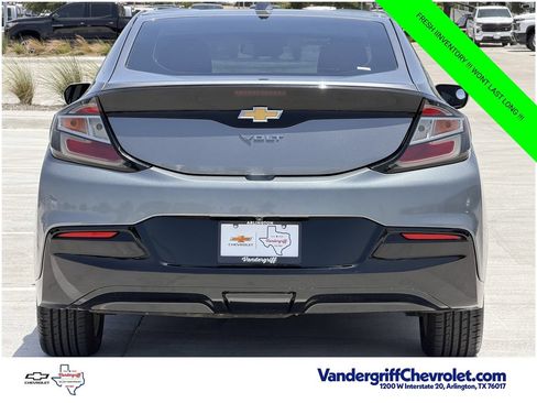 Used 2018 Chevrolet Volt LT FWD image 5