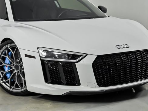 Used 2017 Audi R8 V10 plus AWD/4WD image 3