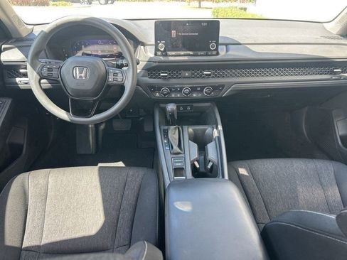 Used 2023 Honda Accord EX image 10