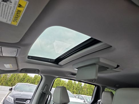 Used 2018 Honda Odyssey Elite image 12