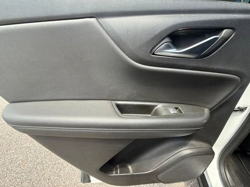 Used 2022 Chevrolet Blazer LT FWD image 22