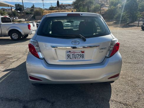 Used 2012 Toyota Yaris LE FWD image 5