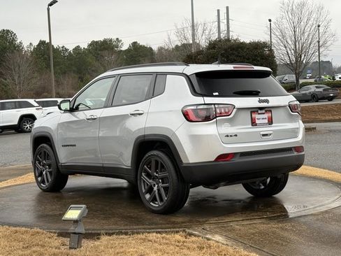 New 2026 Jeep Compass Latitude image 5