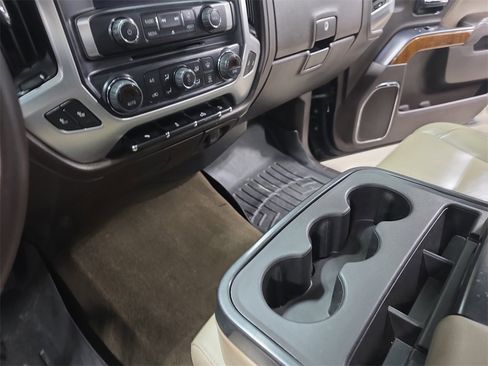 Used 2015 GMC Sierra 2500 SLT w/ Snow Plow Prep Package image 23