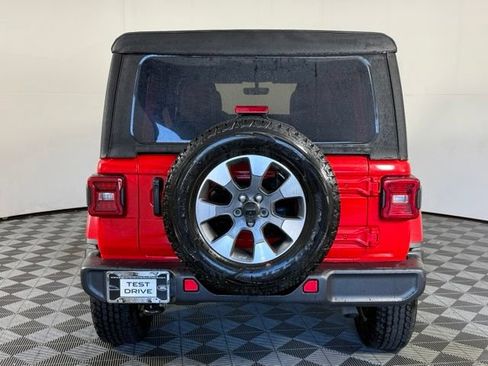 Used 2022 Jeep Wrangler Unlimited Sahara w/ LED Lighting Group AWD/4WD image 7