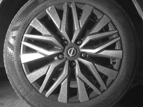 Used 2025 Nissan Altima 2.5 SV FWD image 15