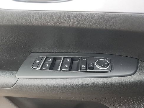 Certified 2024 Kia Forte LXS FWD image 25