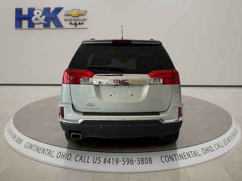 Used 2017 GMC Terrain SLE w/ Technology Package FWD image 5