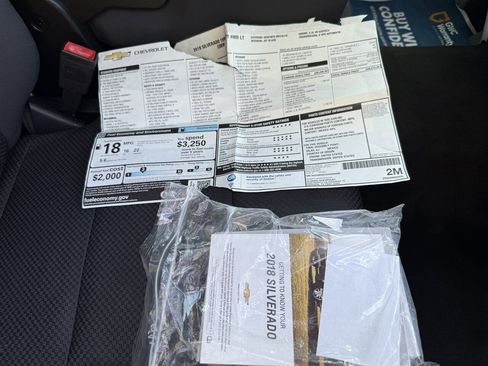 Used 2018 Chevrolet Silverado 1500 LT w/ Texas Edition image 38