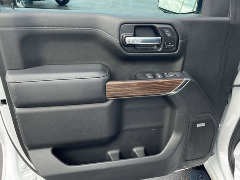 Used 2022 Chevrolet Silverado 1500 High Country image 17