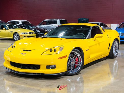 Used 2006 Chevrolet Corvette Z06 w/ Preferred Equipment Group RWD image 3