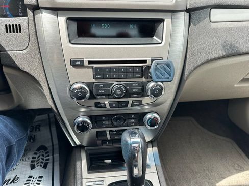 Used 2010 Ford Fusion SE FWD image 17