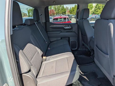 Used 2025 Chevrolet Silverado 1500 LT image 13