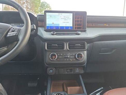 Used 2023 Ford Maverick Lariat w/ Lariat Luxury Package image 39