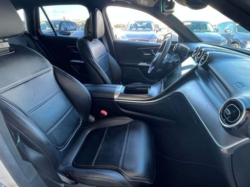 Used 2024 Mercedes-Benz GLC 300 image 36