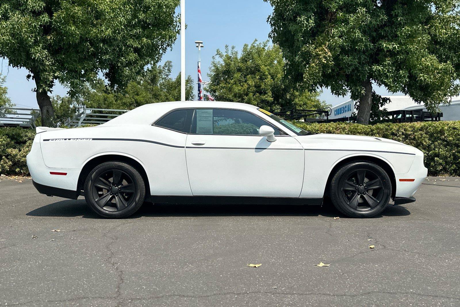 Used 2018 Dodge Challenger SXT RWD image 2