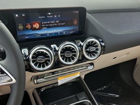 New 2026 Mercedes-Benz GLA 250 image 27
