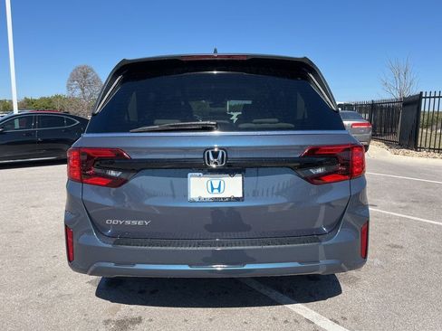 Certified 2026 Honda Odyssey EX-L image 5