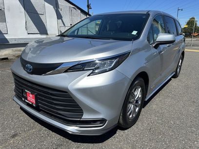 Certified 2021 Toyota Sienna LE