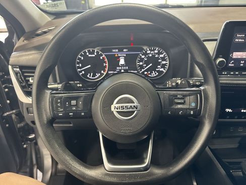 Certified 2021 Nissan Rogue SV image 18