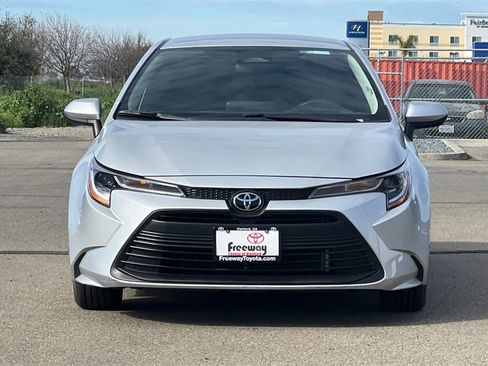 Certified 2025 Toyota Corolla LE image 11