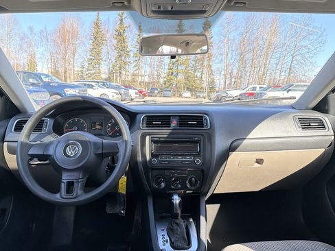 Used 2013 Volkswagen Jetta Sedan FWD image 22