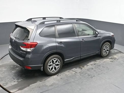 Used 2020 Subaru Forester Premium AWD/4WD image 30