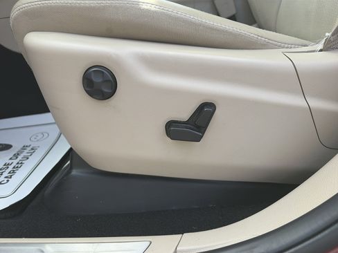 Used 2019 Jeep Grand Cherokee Limited w/ Luxury Group II AWD/4WD image 14