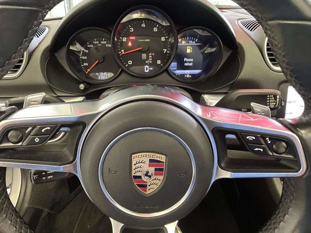 Used 2017 Porsche 718 Boxster RWD image 29