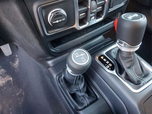 New 2026 Jeep Wrangler Sahara AWD/4WD image 17
