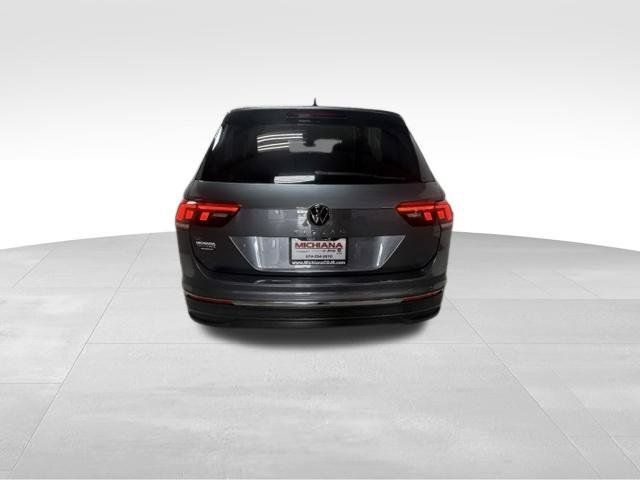 Used 2023 Volkswagen Tiguan SE FWD image 7