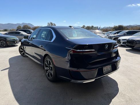 Certified 2024 BMW i7 eDrive50 w/ Executive Package RWD image 2