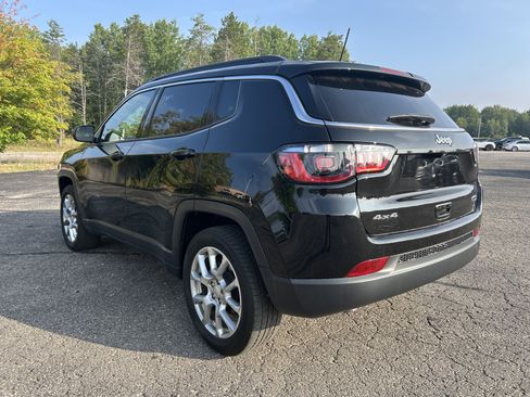 Used 2023 Jeep Compass Latitude AWD/4WD image 6