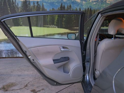 Used 2013 Honda Insight image 29