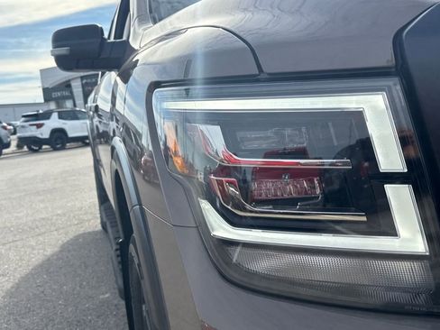 Used 2024 Nissan Titan PRO-4X w/ Pro-4x Convenience Package image 10