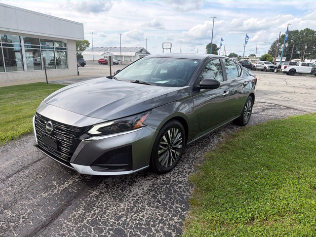 Used 2024 Nissan Altima 2.5 SV FWD image 4