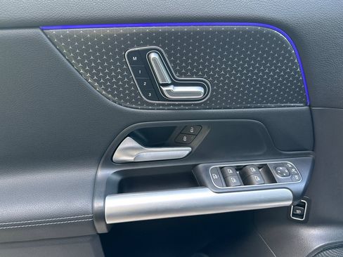 Certified 2025 Mercedes-Benz GLA 250 image 11