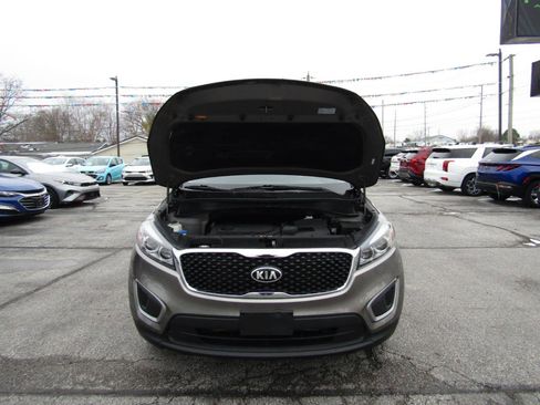 Used 2016 Kia Sorento LX image 27