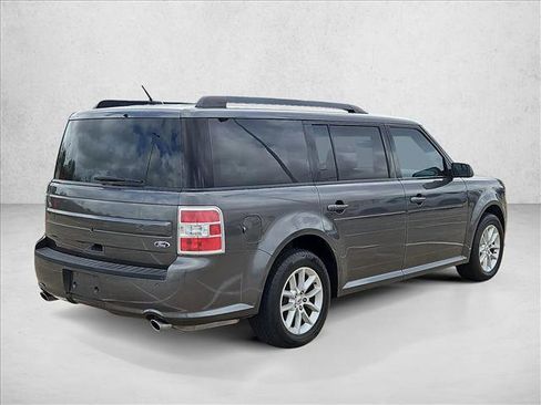Used 2018 Ford Flex SE image 5
