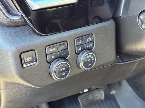 Used 2022 Chevrolet Silverado 1500 LTZ image 30