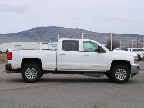 Used 2019 Chevrolet Silverado 2500 LT image 6