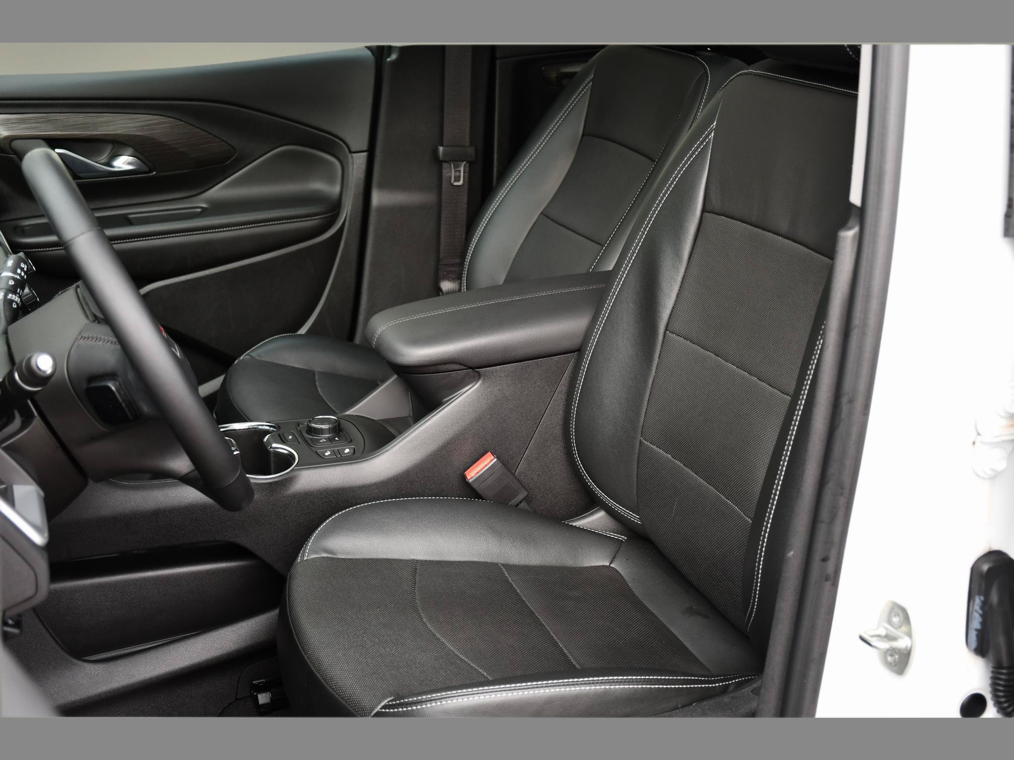 Used 2023 GMC Terrain SLT w/ Infotainment Package II AWD/4WD image 14