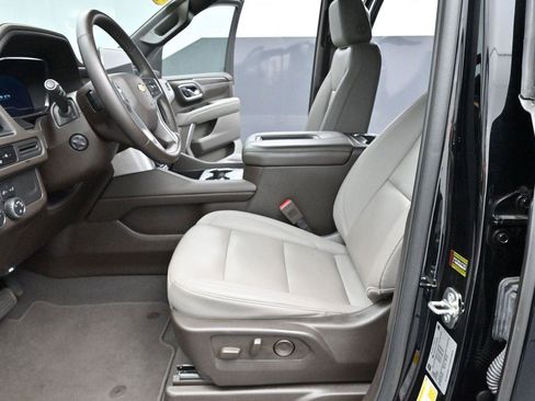 Used 2024 Chevrolet Tahoe LT w/ LT Signature Plus Package AWD/4WD image 16