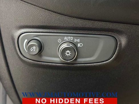 Used 2018 Chevrolet Equinox LT w/ Sun & Infotainment Package image 38