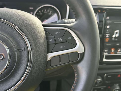 Used 2019 Jeep Compass Limited image 22