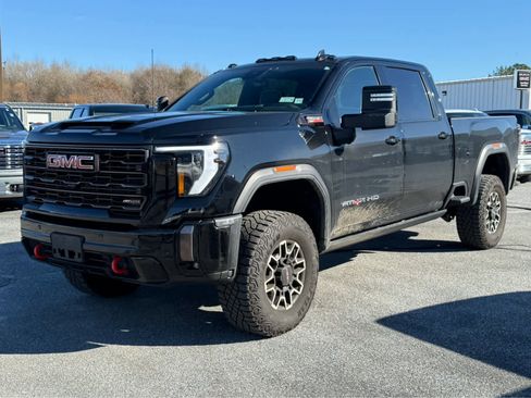 Used 2024 GMC Sierra 2500 AT4X image 6